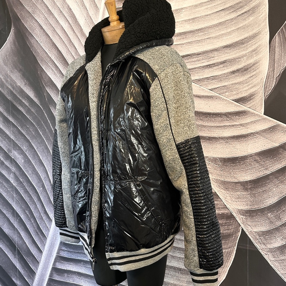 Blue Gear Hoodie Jacket Large Grey Black High Shine Nylon Warm Zip Up